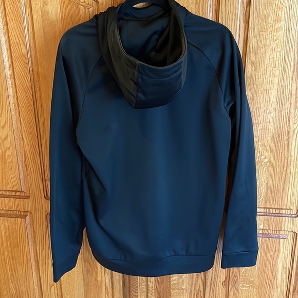 Nike black Therma-fit hoodie - Picture 2 of 5